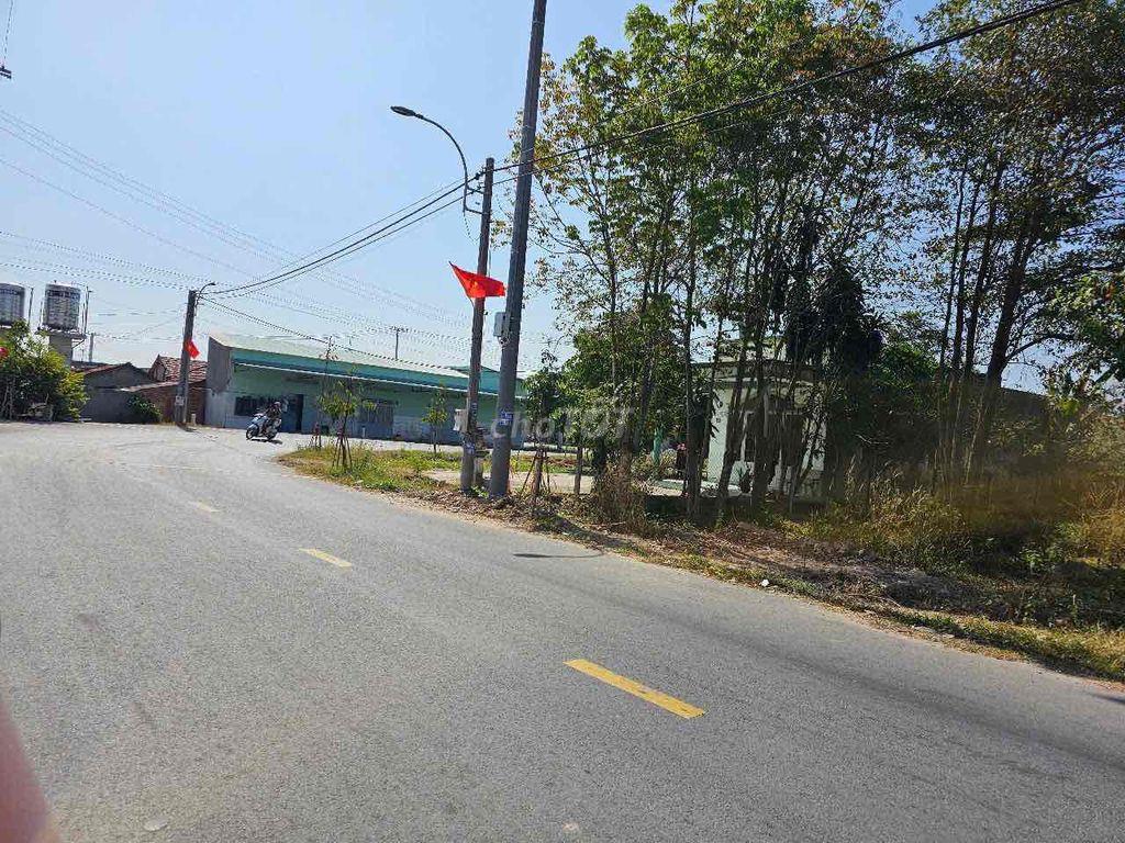 cần bán gấp mặt tiền. full thổ cư. 3.7 tỷ thương lượng