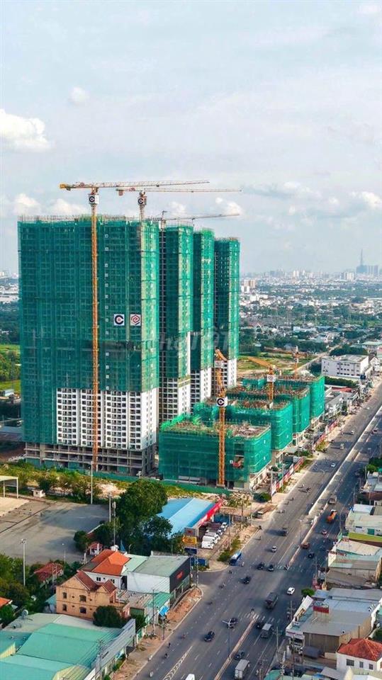 Bán căn hộ chuẩn bị nhận nhà metro c9 kề sân golf aemall lh Tuyết