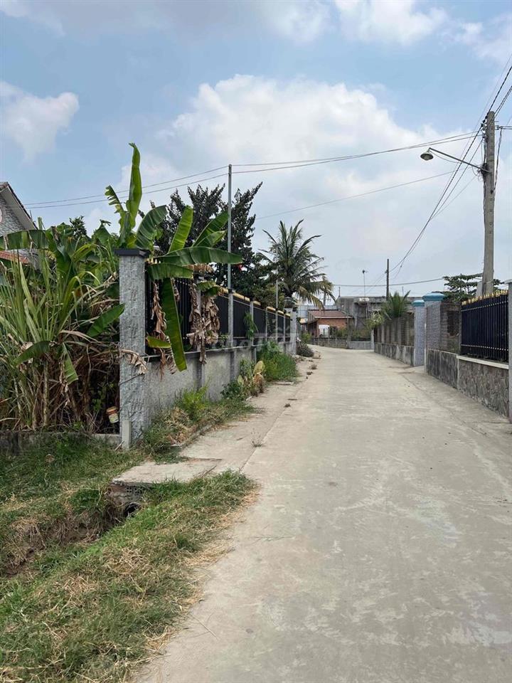 Bán đất thổ cư ngay trung tâm Hậu nghĩa Long An