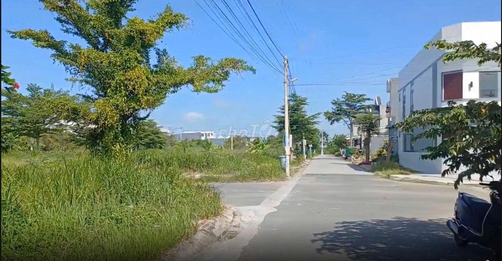 Cần bán lô đất đẹp trong KDC Mỹ Hạnh Hoàng Gia