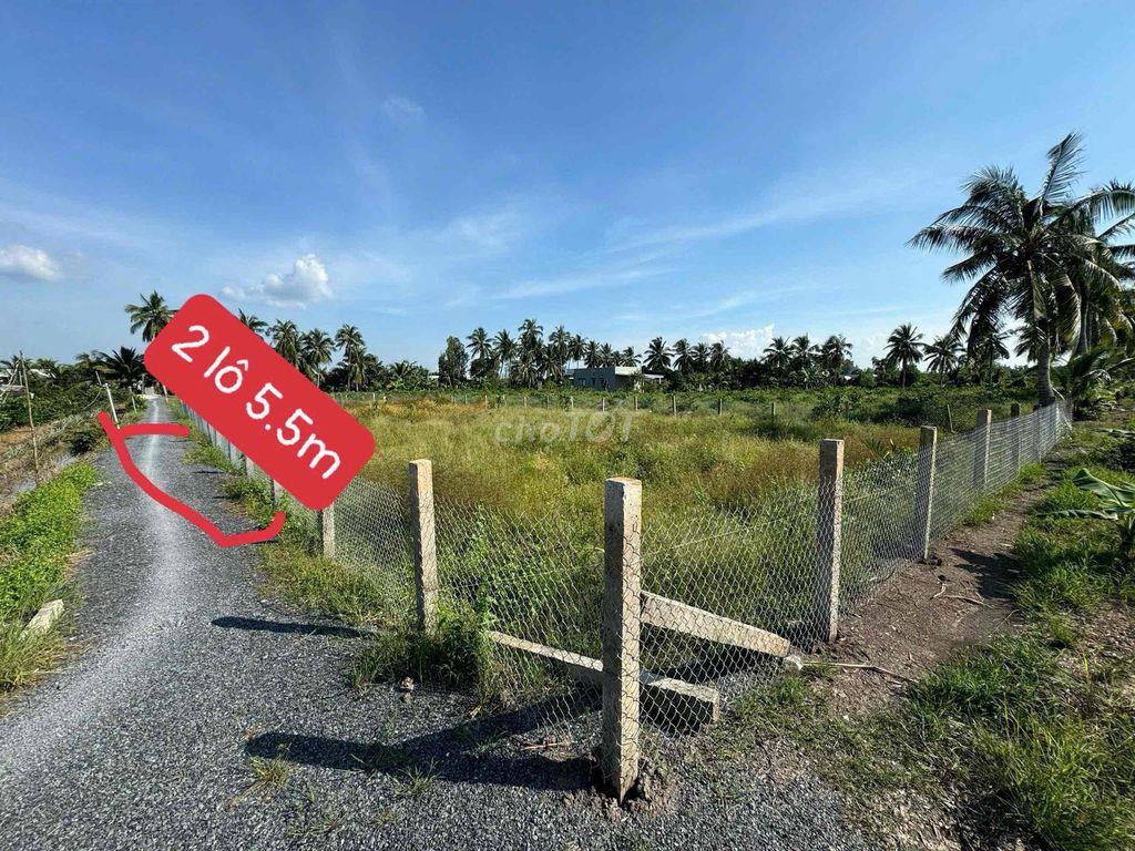 Đất thổ Bến Lức - Thạnh Hoà 5.5mx22.5m 330tr cách 816 400m