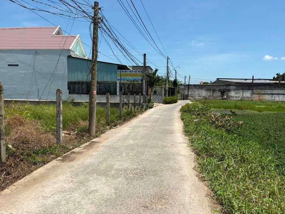 Chủ kẹt tiền cần bán gấp lô hàng hiếm full thổ sát KCN Cầu Tràm 