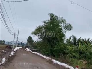 CẦN BÁN ĐẤT CẦN GIUỘC