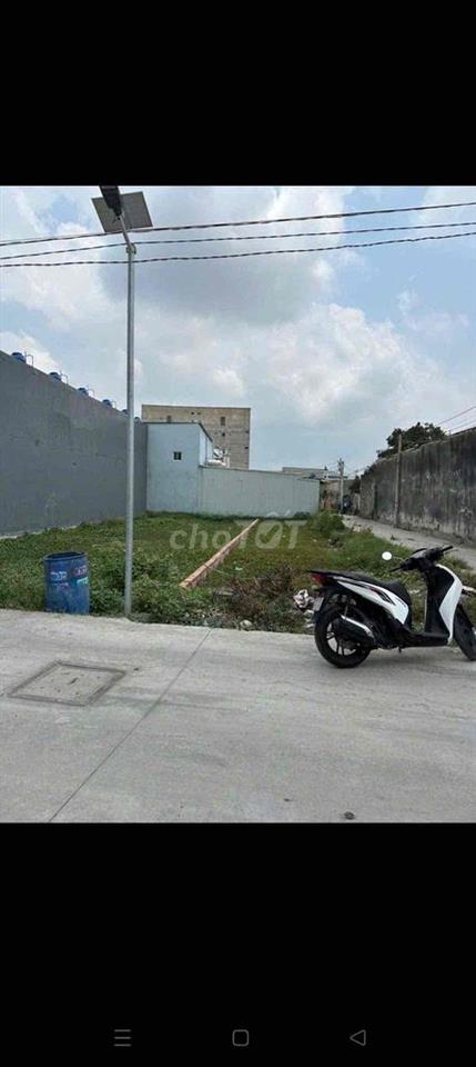 Lô đất 2 mặt tiền 162m2 ngay đường cổng Cát Tường Phú Nam