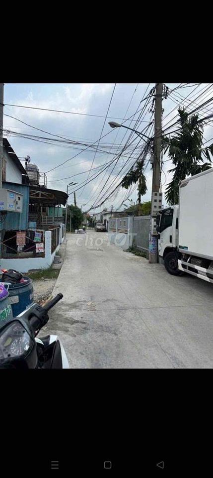 Lô đất 2 mặt tiền 162m2 ngay đường cổng Cát Tường Phú Nam
