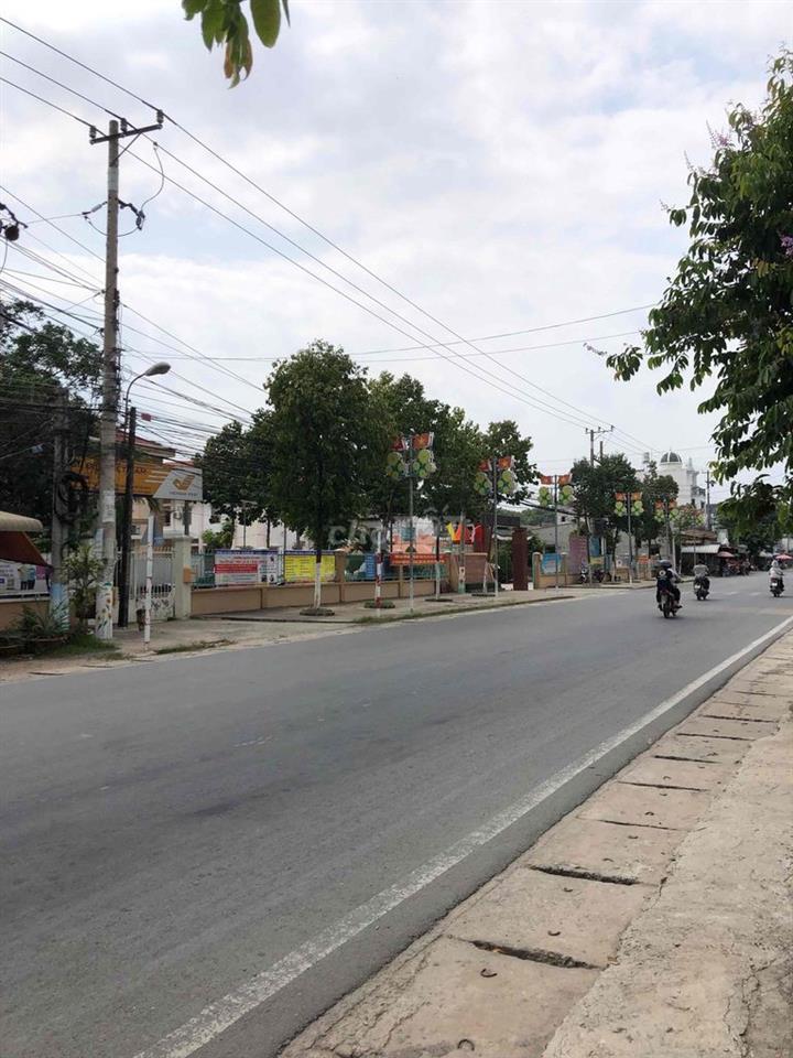 Bán lô góc 2MT sau lưng uỷ ban xã mỹ hạnh