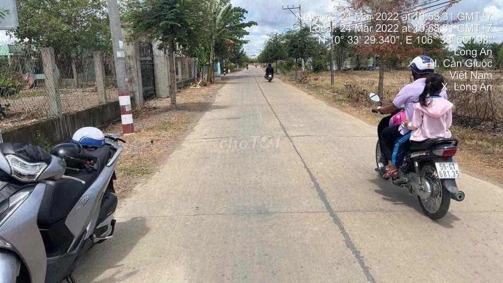 Đất mặt tiền đường Trần Văn Nghĩa