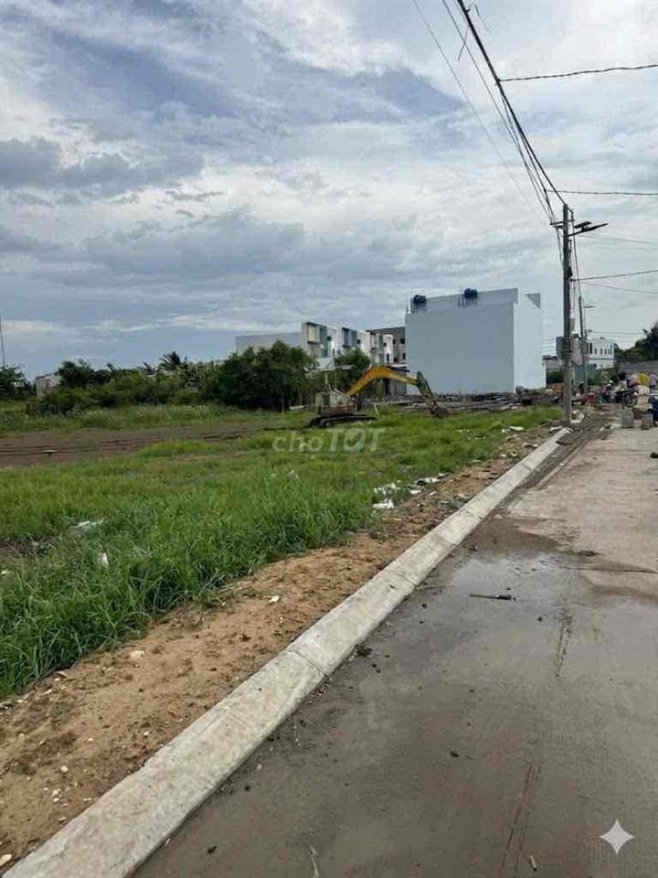 BÁN ĐẤT THỔ CƯ KCN RẠCH KIẾN MỚI