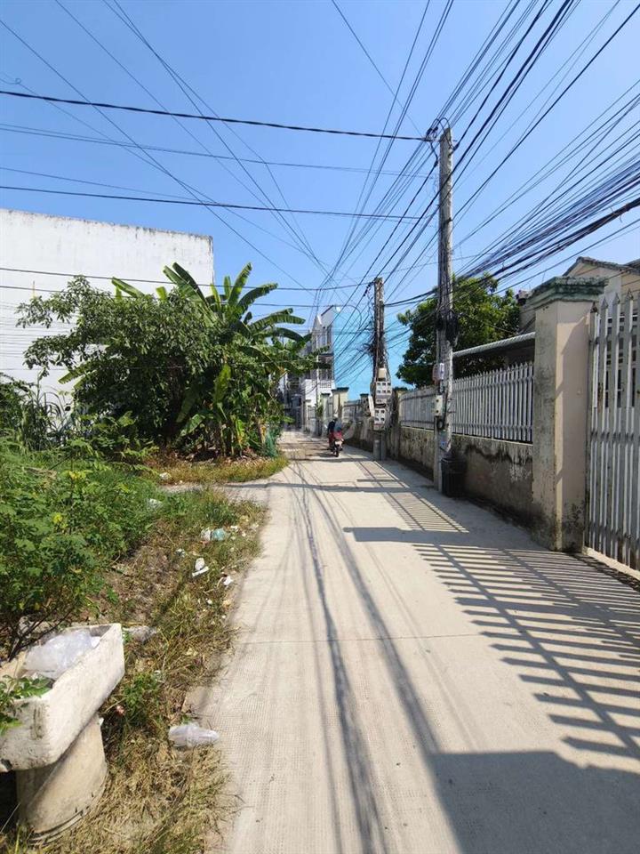 đất 2 mặt tiền đường Tập đoàn 4