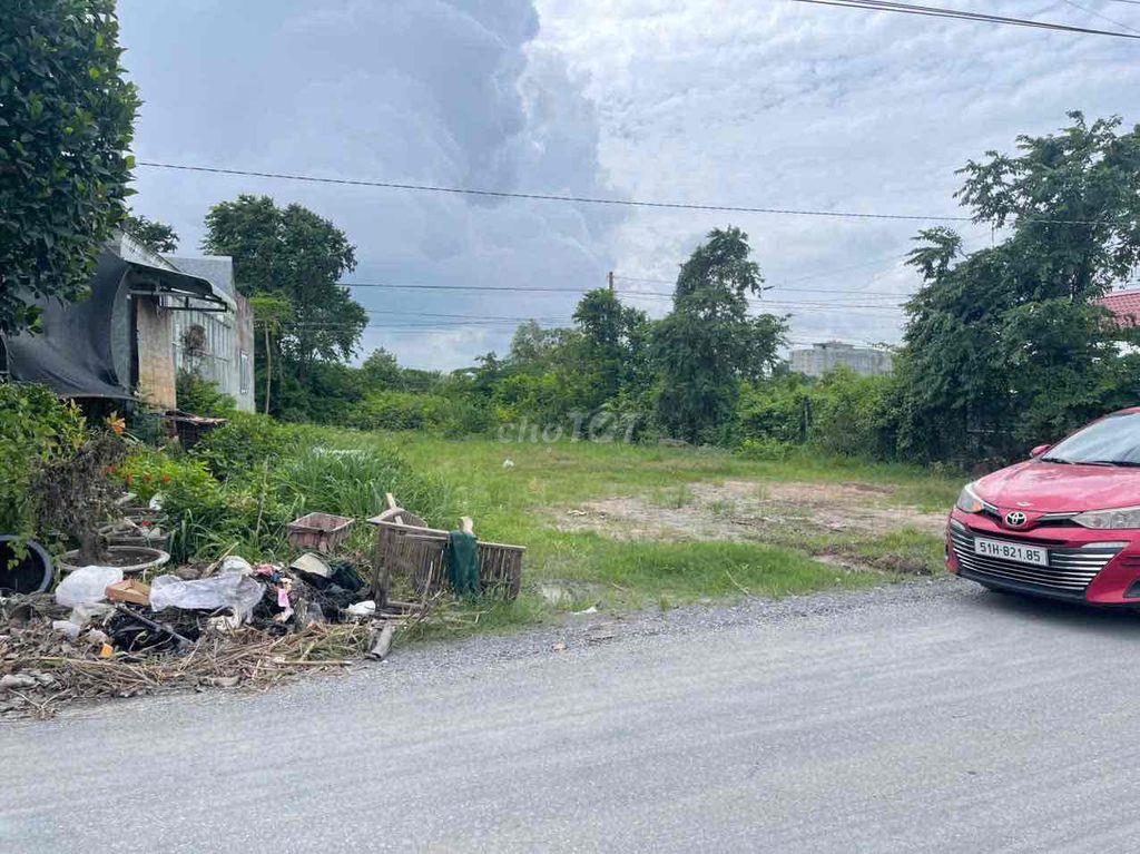 Bán đất 2 mặt tiền