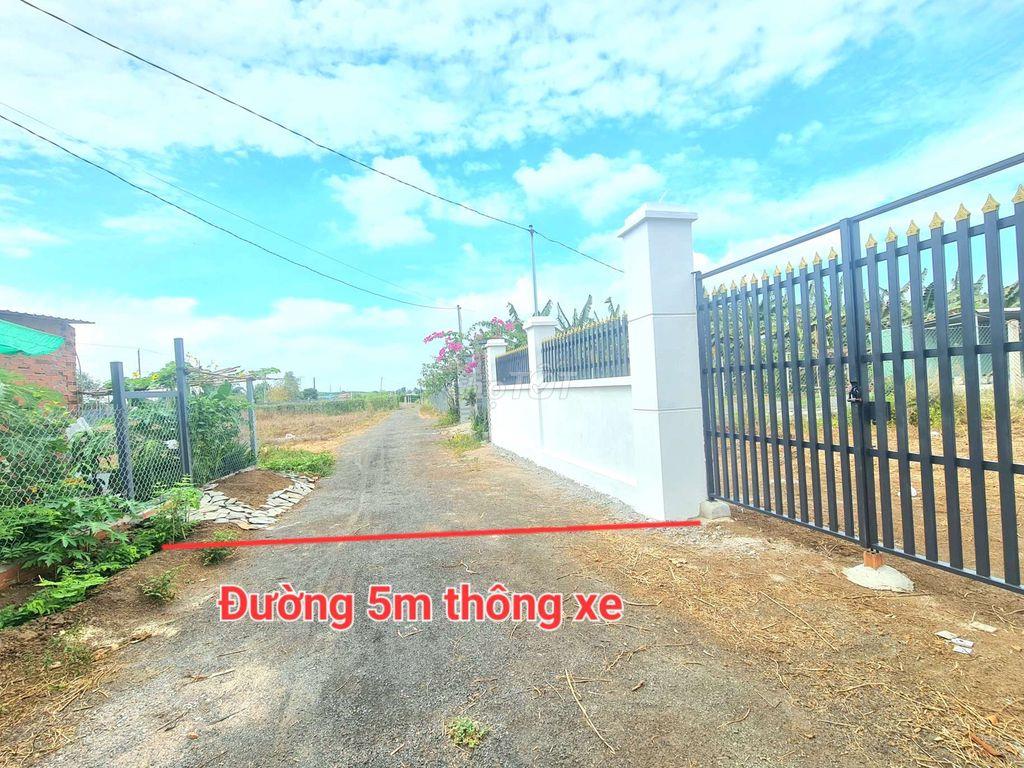 Bán 1000m2 sẵn 60m2 TC đất đỏ Tp.HCM chính chủ