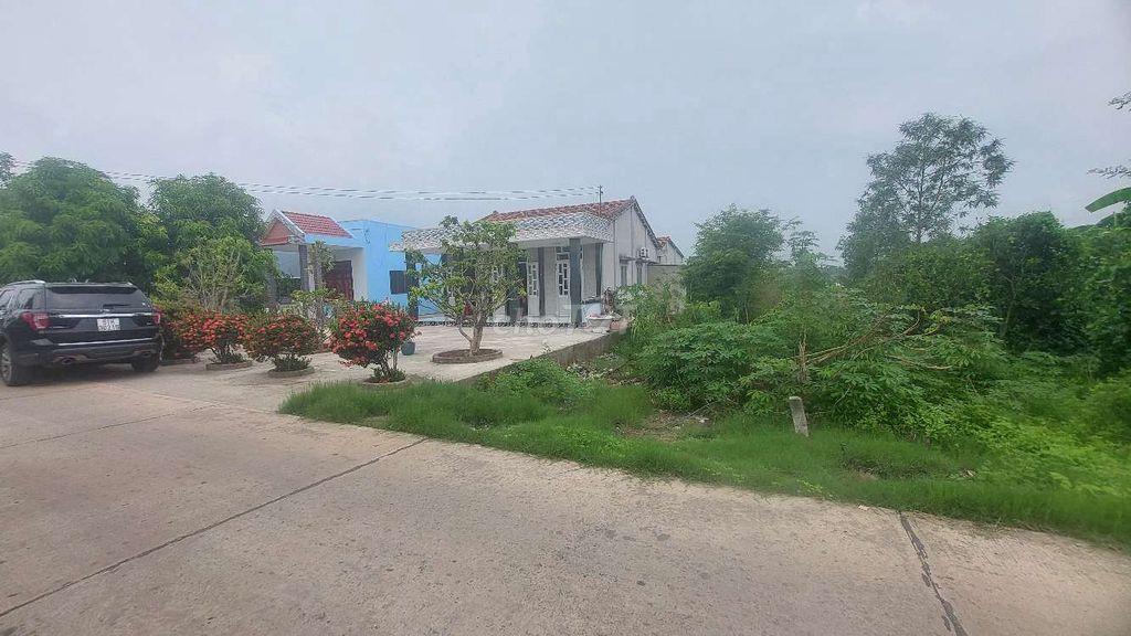 Bán lô đất nền 
