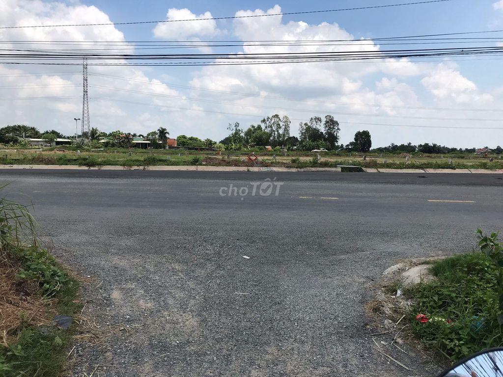 Chính chủ cần bán lô đất thổ cư 100% 259,3m2, Mỹ Bình, Tân Trụ Long An