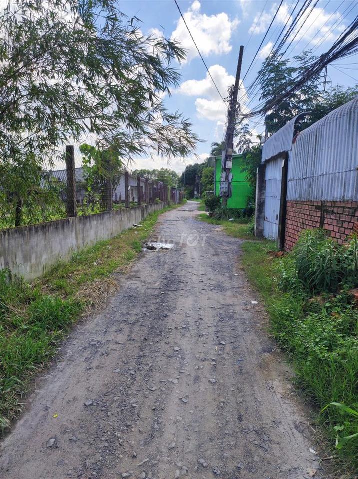 Lô đất đẹp, đường lớn Đức Hoà Thượng đi vào 200m