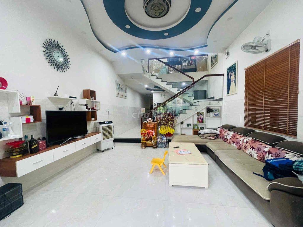cần bán nhà 2 tầng
