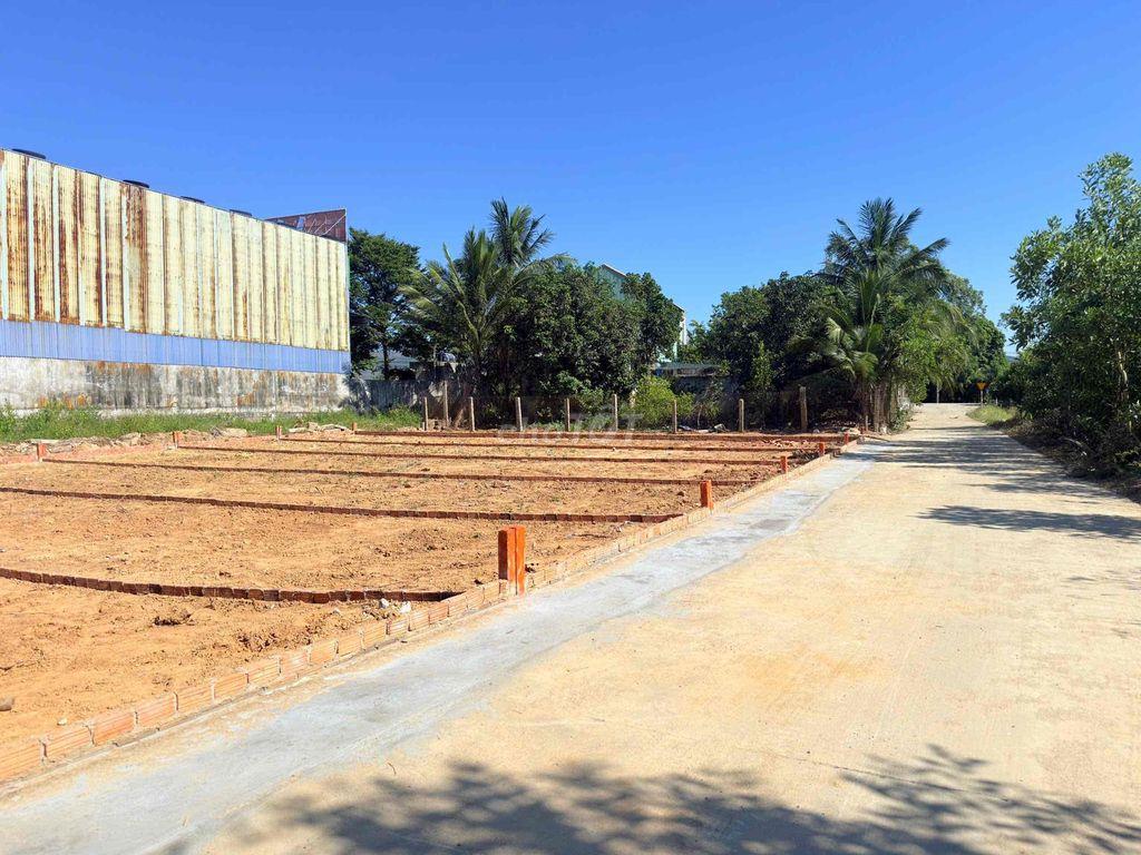 Lô đất sát trục chính giá chỉ nhỉnh 700 triệu