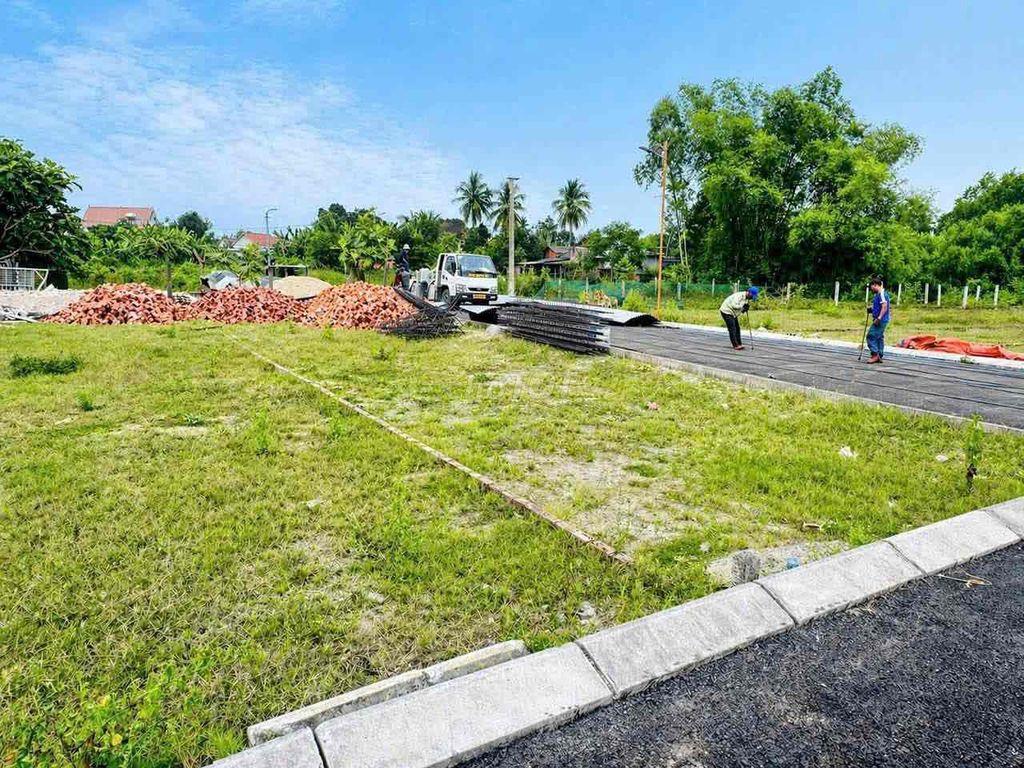 Lô góc Hoà Tiến mới giá chỉ nhỉnh 1,1x tỷ