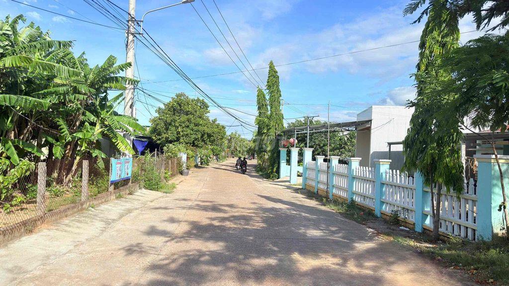 Lô đất sập hầm Duy Xuyên 200m2 full thổ cư giá chỉ 299 triệu/lô