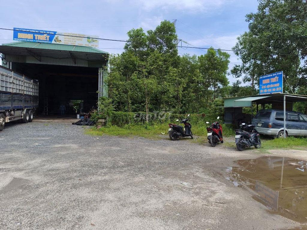 Mặt tiềnn quốc lộ 14B