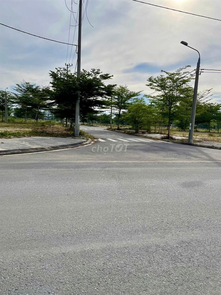 Đất Cách biển 800m bên cạnh công viên CÁ HEO Đà Nẵng chỉ 1ty250