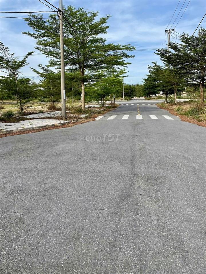 Đất Cách biển 800m bên cạnh công viên CÁ HEO Đà Nẵng chỉ 1ty250