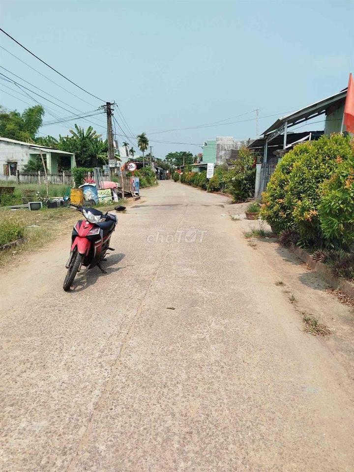 CHÍNH CHỦ : Bán đất ở hoàn toàn 150m2 , đường bê tông mở rộng 7m