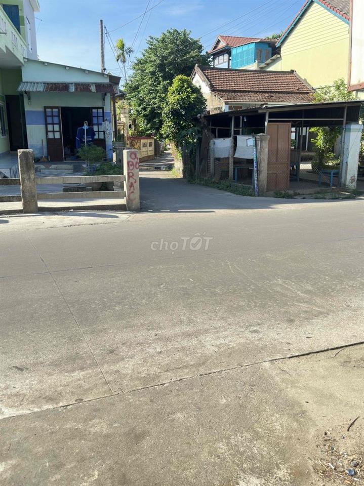 Đất diện tích lớn 100% đất nhà ở