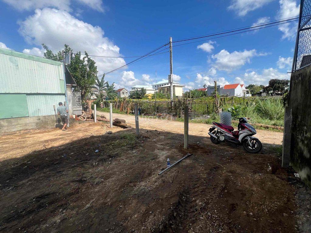 Tôi chính chủ cần bán lô đất đẹp, vị trí thuận lợi, giá tốt