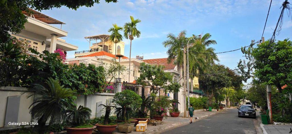 BÁN BIỆT THỰ 3 TẦNG KHU PHƯƠNG NAM BÃI SAU VŨNG TÀU - 25 TỶ