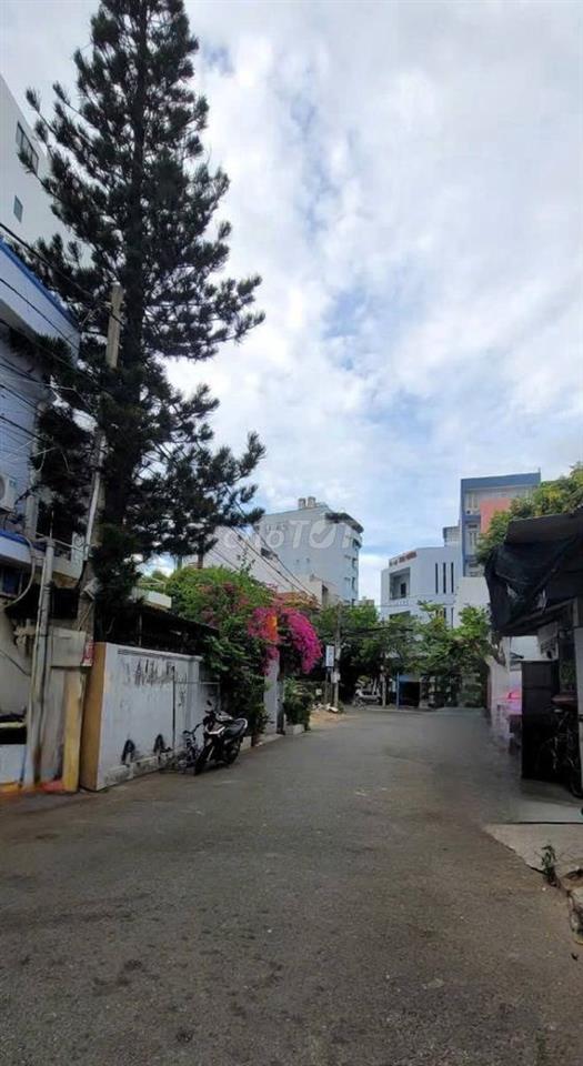 BÁN NHÀ CHỈ TÍNH GIÁ ĐẤT TRẦN BÌNH TRỌNG CÁCH BÃI SAU 500M - 18 TỶ