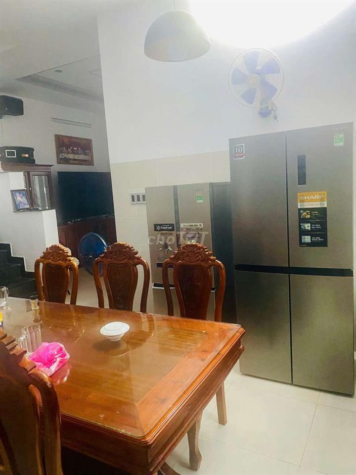 BÁN NHÀ 2 LẦU MÁI NGÓI.  GẦN GIÁO XỨ HẢI SƠN 