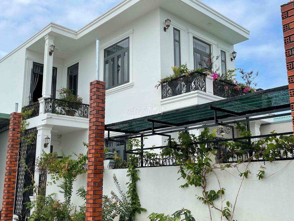 bán nhà phố