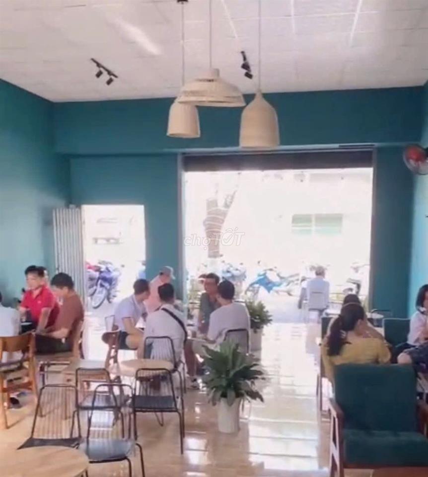 Nhà mặt tiền khu trung tâm