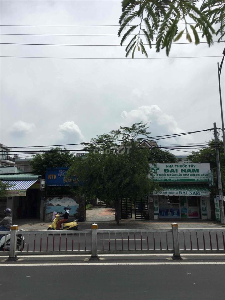 Cần bán nhà biệt thự sân vườn trên trục đường 30 tháng 4 TP Vũng Tàu.