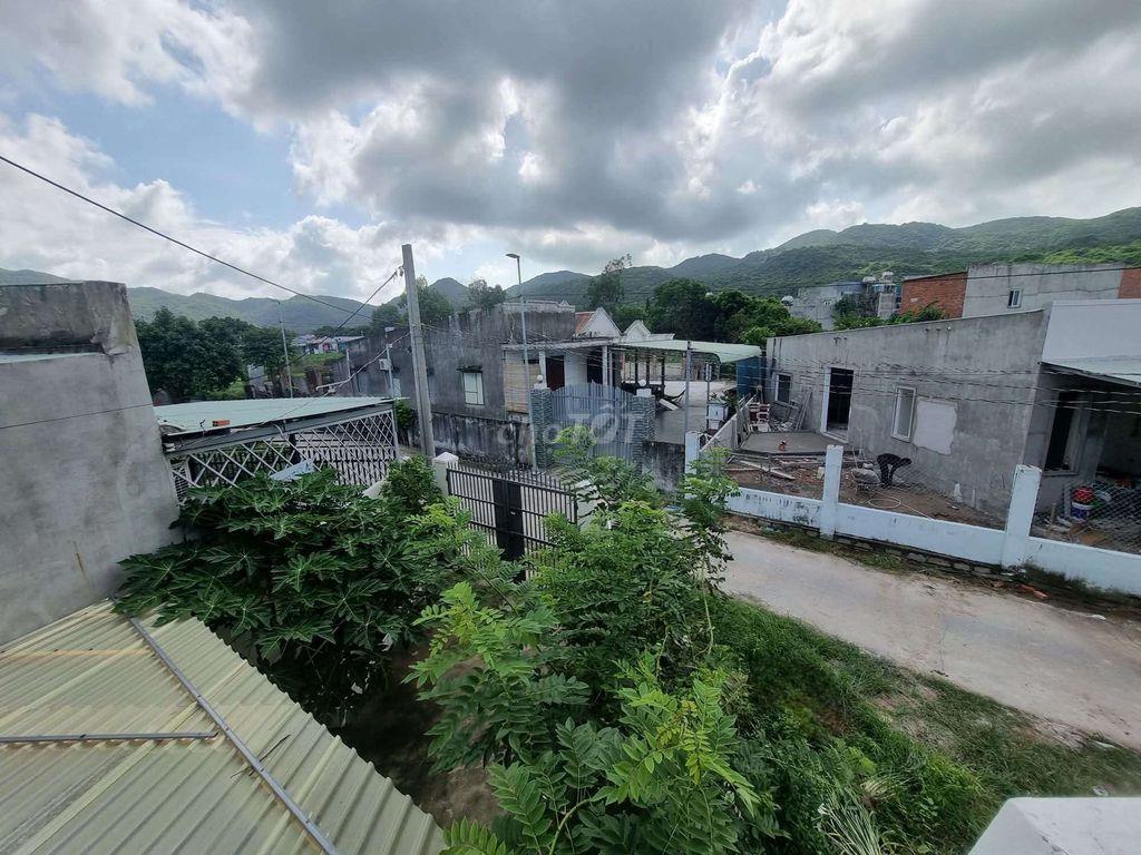 nhà hẻm xe tải 