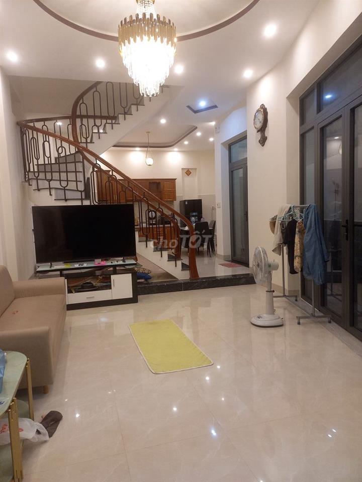 Cần bán nhà Võ Thị Sáu cách bãi Thùy Vân 200m 