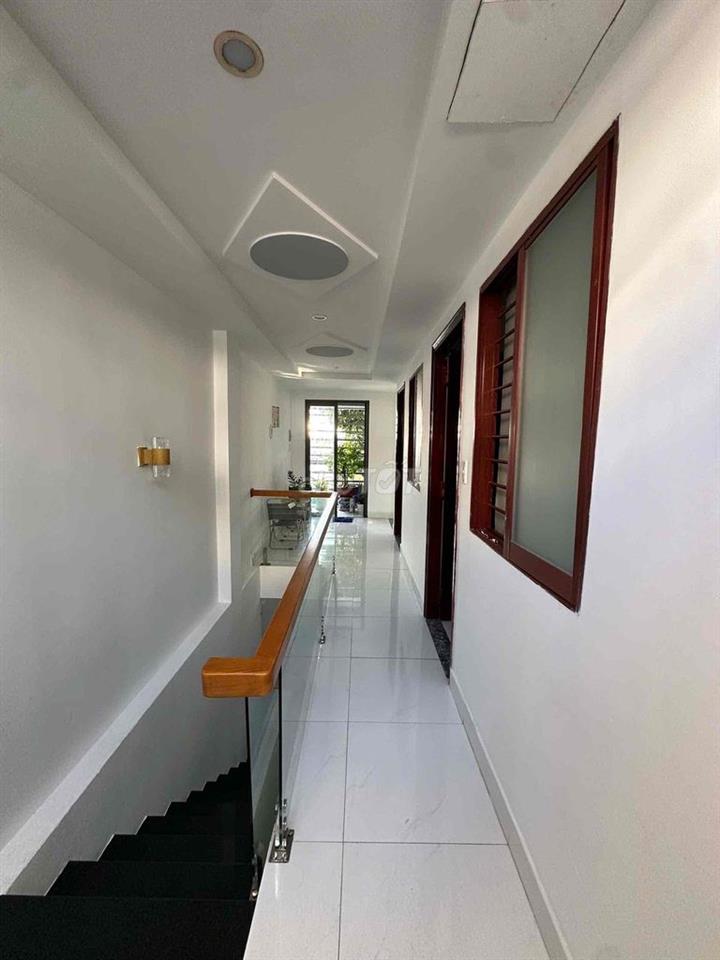 Bán nhà đường 30/4