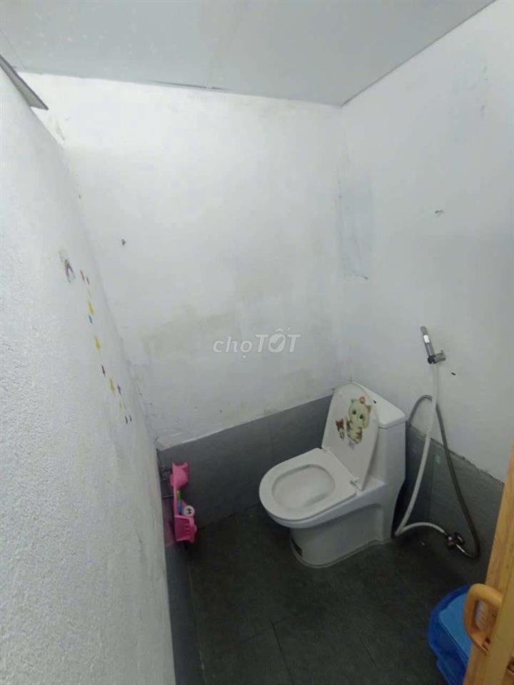 nhà cấp 4 cần bán