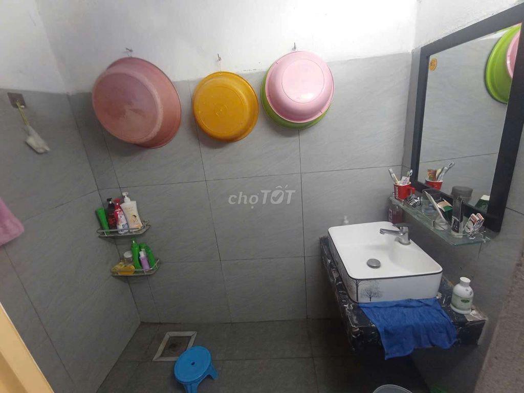 nhà cấp 4 cần bán