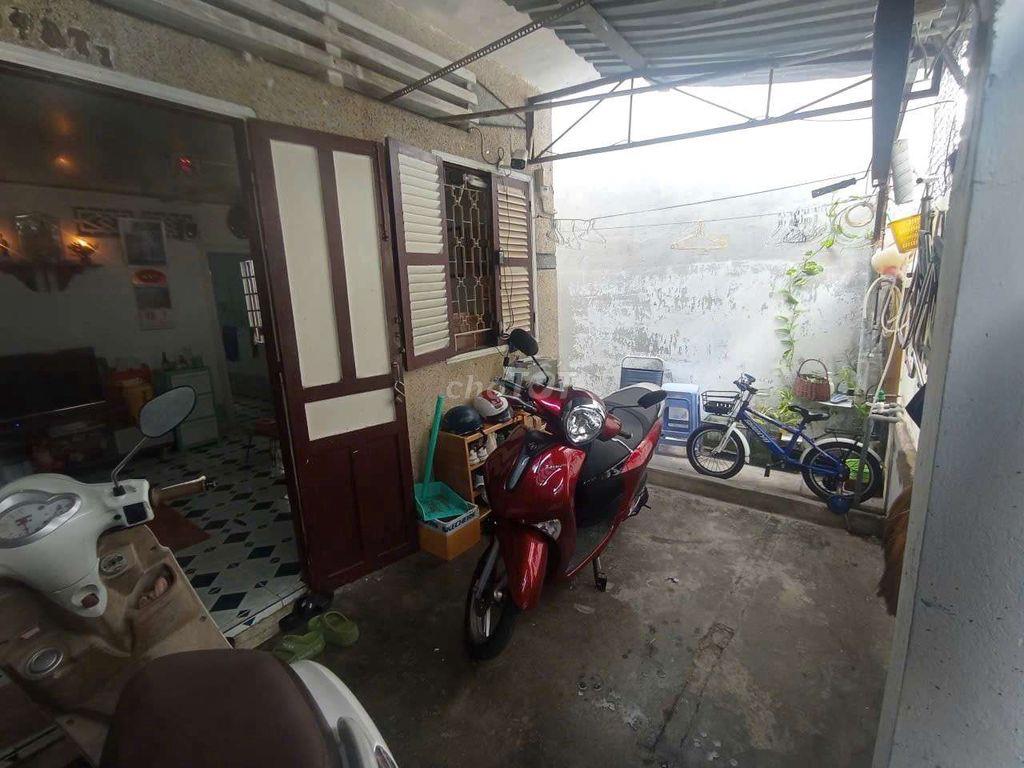 nhà cấp 4 cần bán
