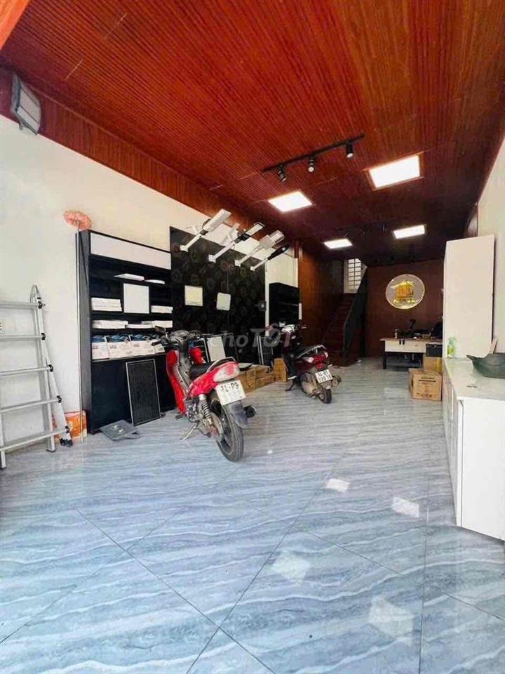 nhà 2 mặt tiền 87m2 hướng tây nam