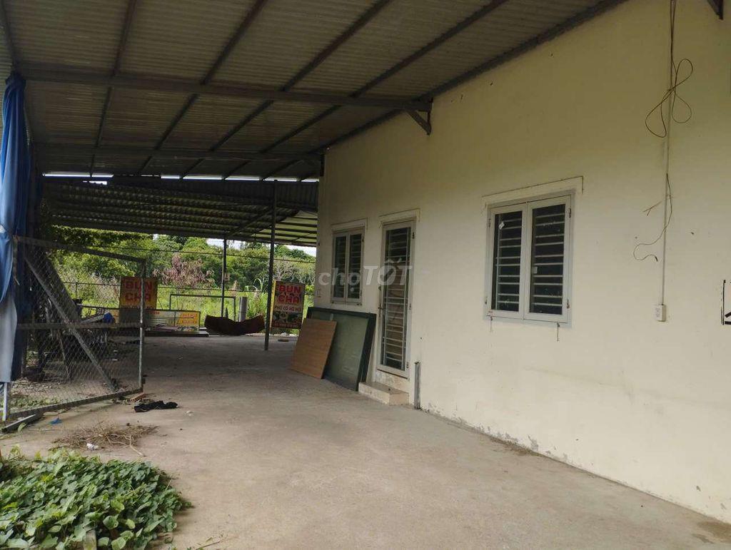 CHO THUÊ MẶT BẰNG SÁT CỔNG KHU CÔNG NGHIỆP ĐẤT ĐỎ 