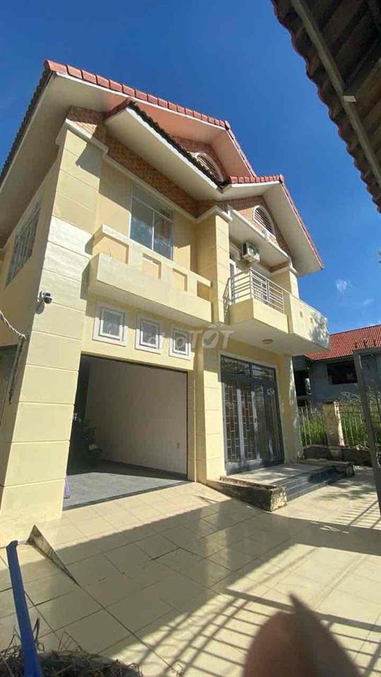 cho thuê biệt thự 5pn gần chợ  Tóc Tiên