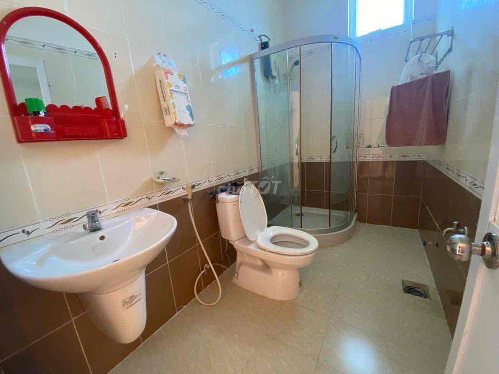 cho thuê biệt thự 5pn gần chợ  Tóc Tiên