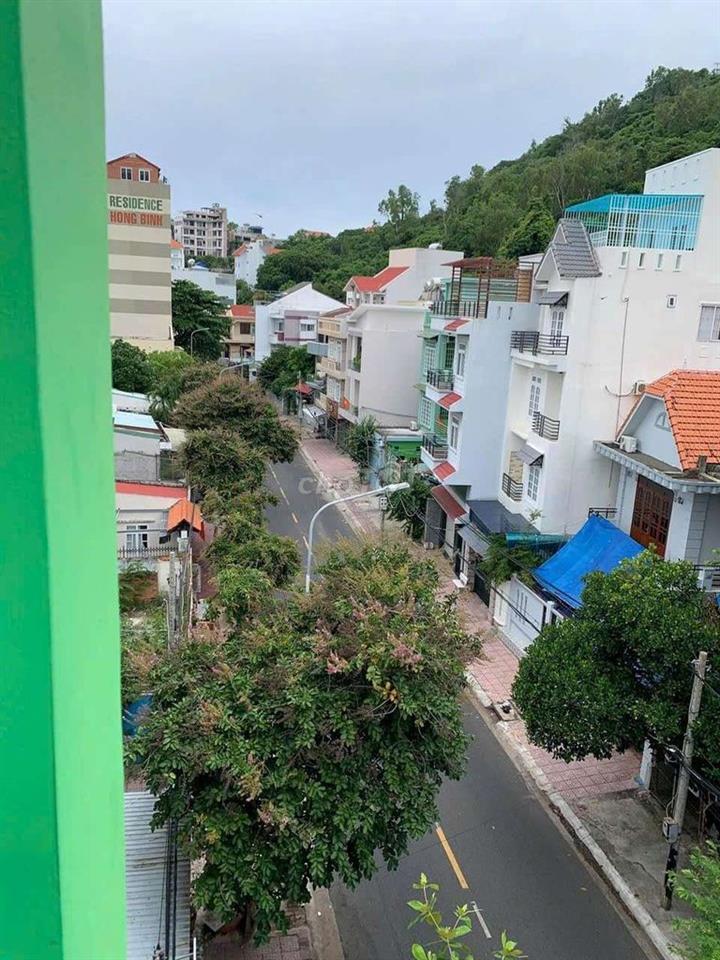 bán nhà 2 mặt tiền
