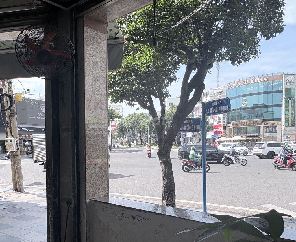 CHO THUÊ MẶT BẰNG VỊ TRÍ ĐẮC ĐỊA - VÒNG XOAY NGÃ 5