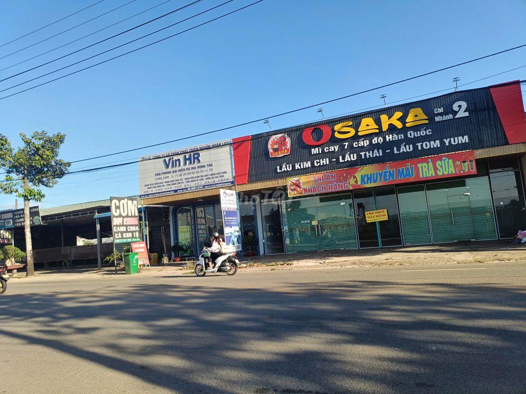 Mặt bằng kinh doanh  2 cửa kính ngay đường số 1 ngã tư số 10.