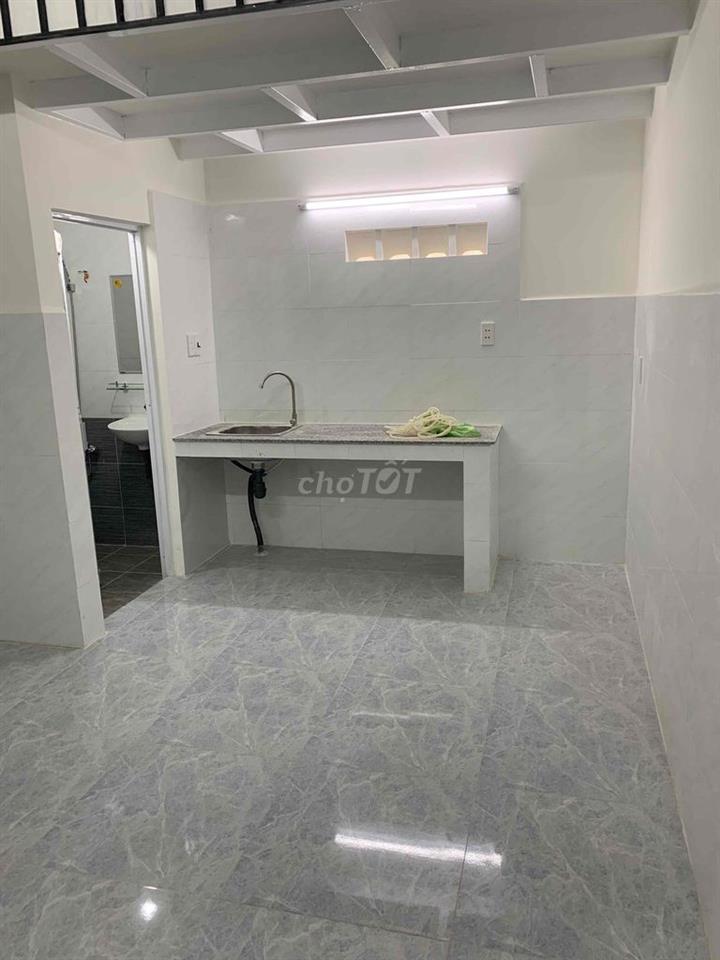 CHÍNH CHỦ - PHÒNG CAO THOÁNG MÁT, GÁC ỐP FULL ĐI LẠI THOẢI MÁI