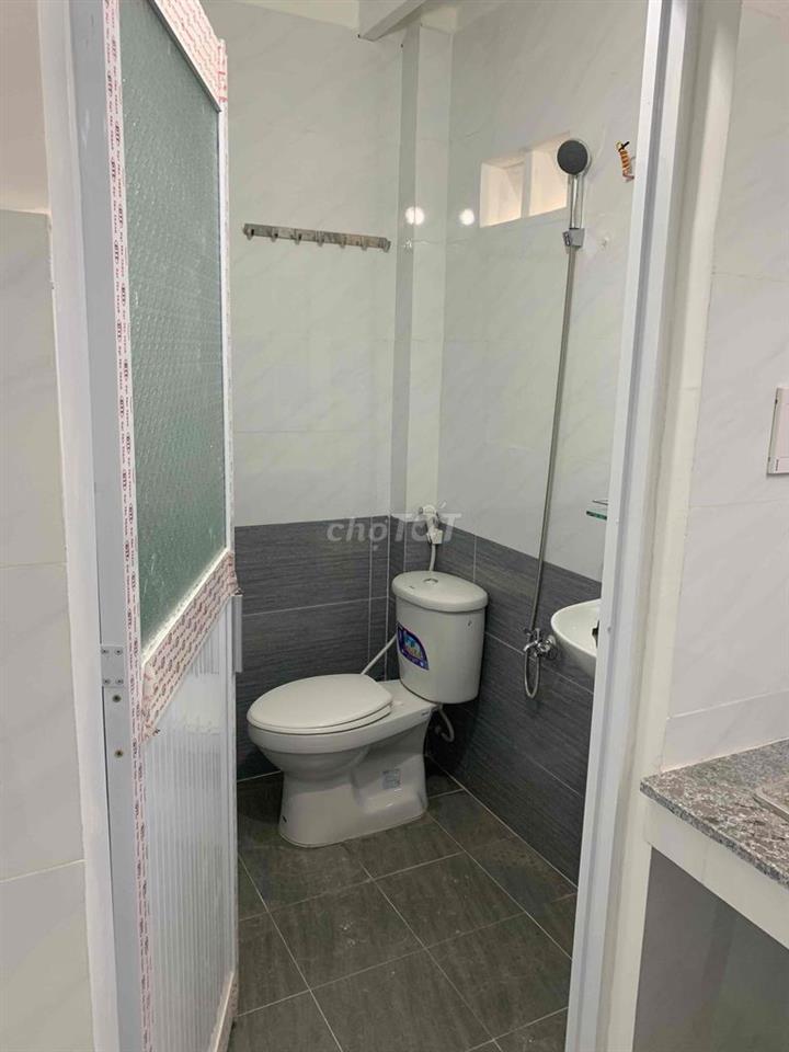 CHÍNH CHỦ - PHÒNG CAO THOÁNG MÁT, GÁC ỐP FULL ĐI LẠI THOẢI MÁI
