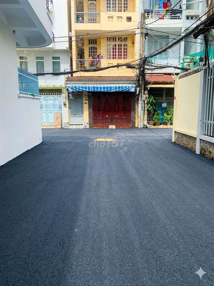Đất 6tỷ5 giảm giá 1tỷ còn 5tỷ5 gần chợ Thuốc Tây
